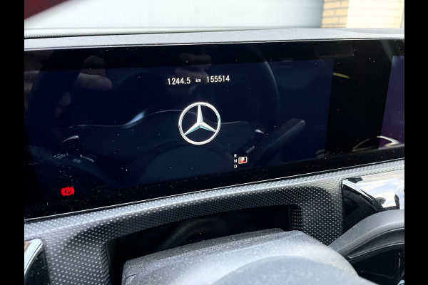 Mercedes-Benz A-Klasse 180 Premium Plus 35 AMG-Aerodynamic PANO NAP