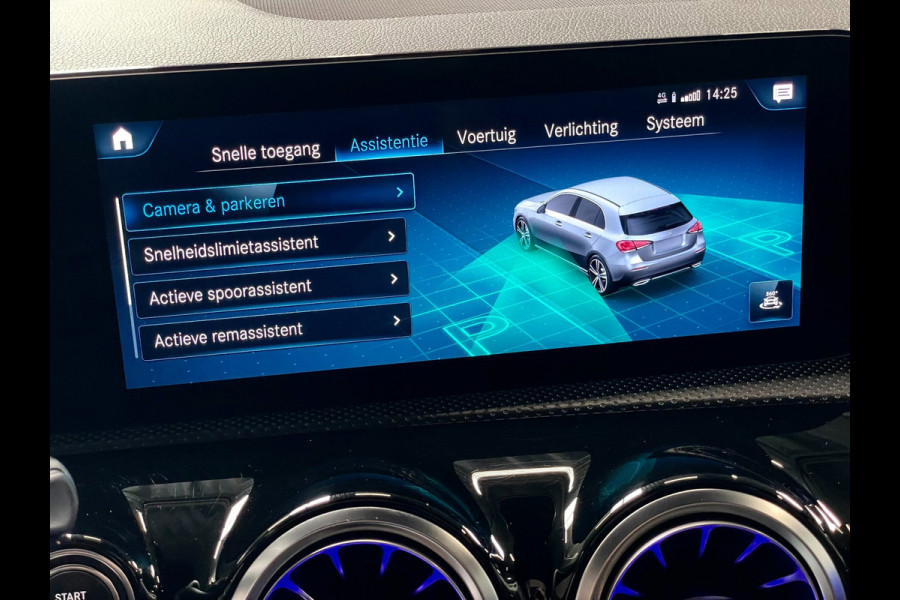 Mercedes-Benz A-Klasse 180 Premium Plus 35 AMG-Aerodynamic PANO NAP