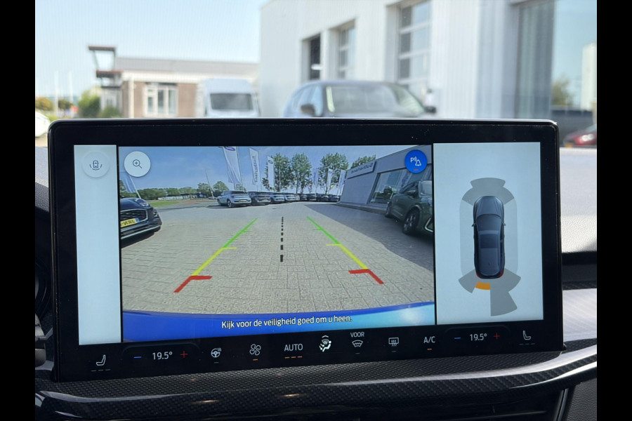 Ford FOCUS Wagon 1.0 EcoBoost Hybrid ST Line 155pk | Winterpack | Adaptive cruise control | Dodehoeksensoren | Driver Assistance Pack | Orig. NL auto | Camera