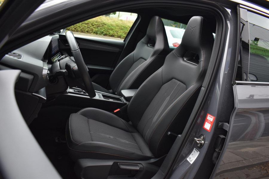 CUPRA Leon 1.4 e-Hybrid VZ Business Pano Keyless Lane Camera