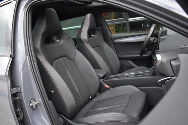 CUPRA Leon 1.4 e-Hybrid VZ Business Pano Keyless Lane Camera