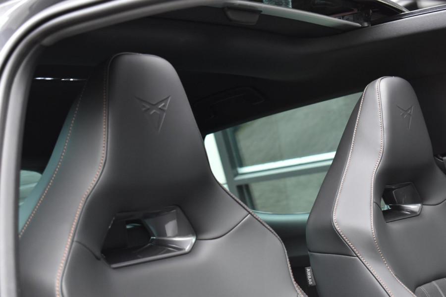 CUPRA Leon 1.4 e-Hybrid VZ Business Pano Keyless Lane Camera
