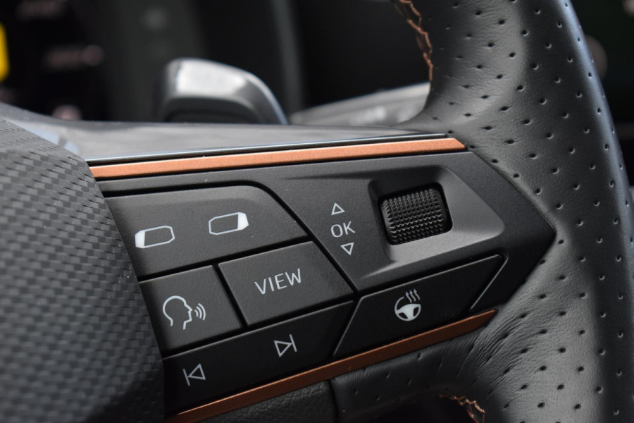 CUPRA Leon 1.4 e-Hybrid VZ Business Pano Keyless Lane Camera