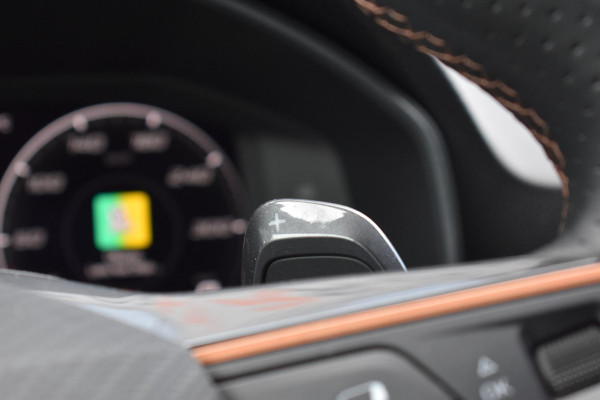 CUPRA Leon 1.4 e-Hybrid VZ Business Pano Keyless Lane Camera