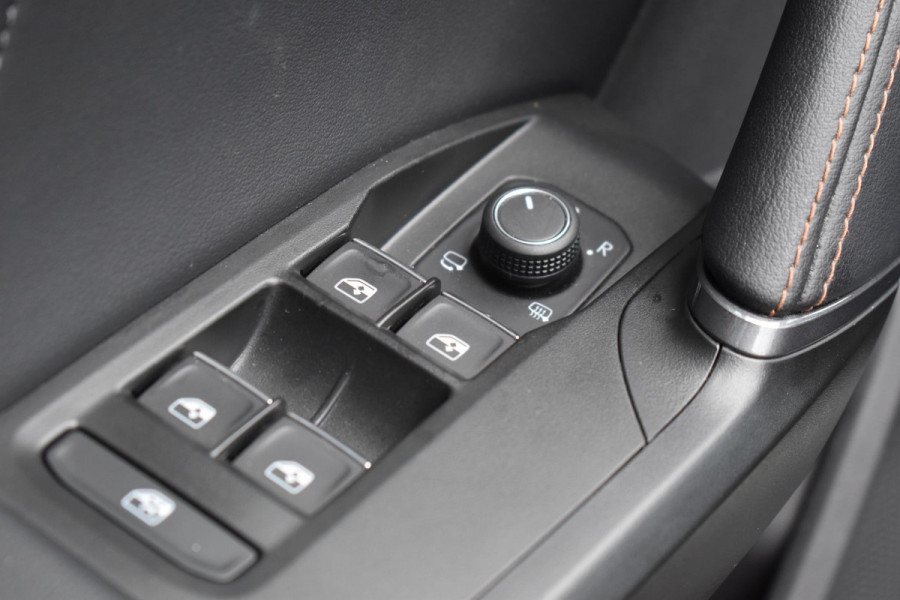 CUPRA Leon 1.4 e-Hybrid VZ Business Pano Keyless Lane Camera