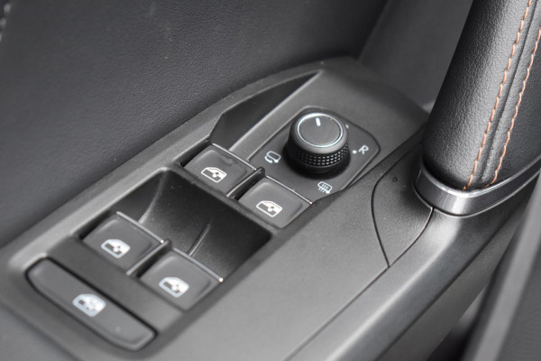 CUPRA Leon 1.4 e-Hybrid VZ Business Pano Keyless Lane Camera