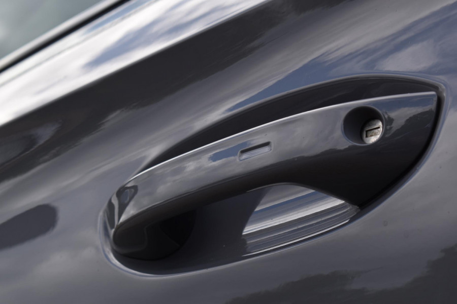 CUPRA Leon 1.4 e-Hybrid VZ Business Pano Keyless Lane Camera