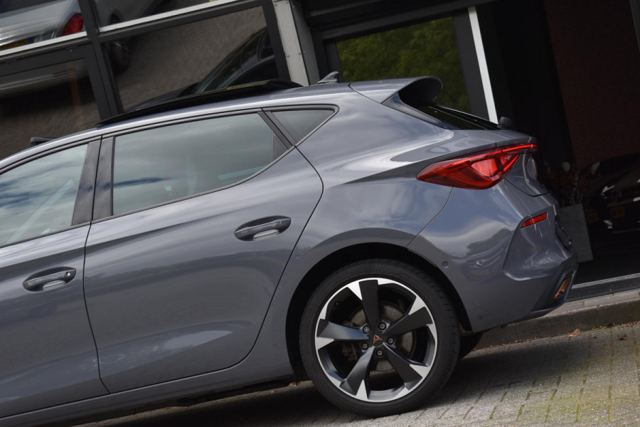 CUPRA Leon 1.4 e-Hybrid VZ Business Pano Keyless Lane Camera