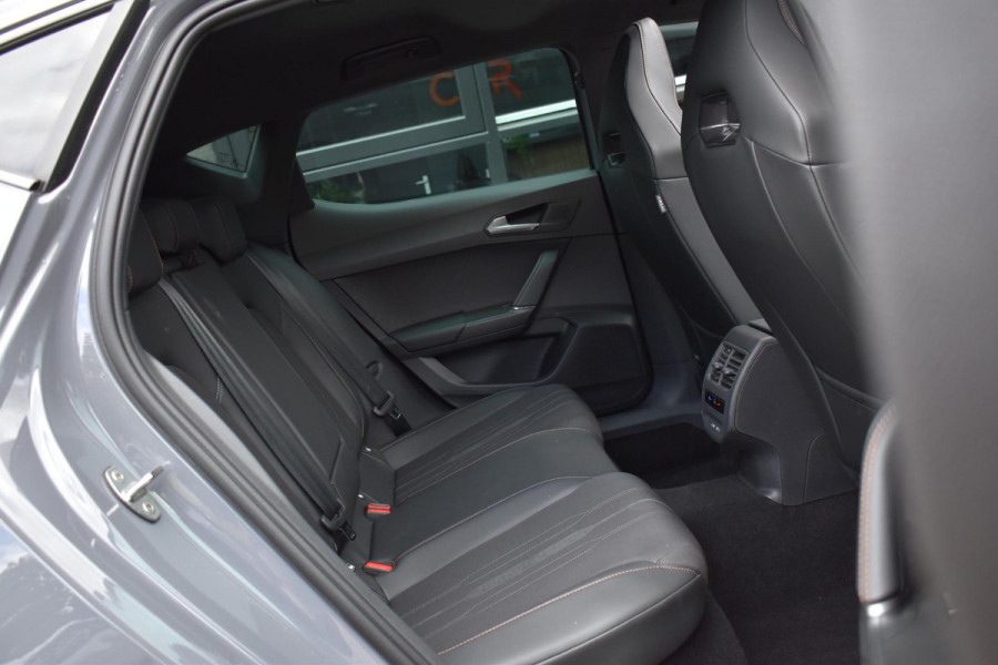CUPRA Leon 1.4 e-Hybrid VZ Business Pano Keyless Lane Camera