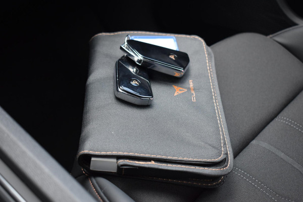 CUPRA Leon 1.4 e-Hybrid VZ Business Pano Keyless Lane Camera
