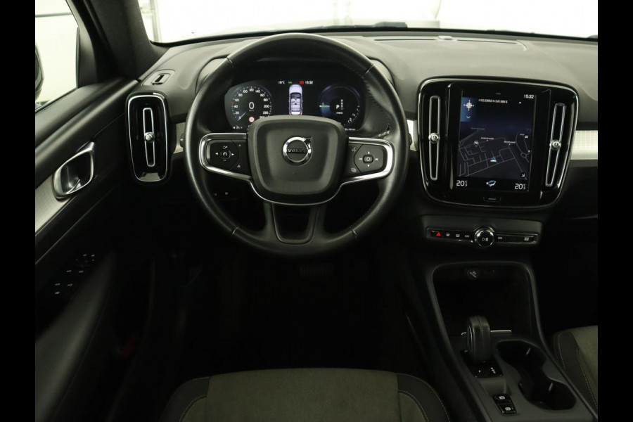 Volvo XC40 1.5 T4 Recharge Inscription Expression | SOH 86,3% | Trekhaak | Carplay | Navigatie | Climate control | Parkeerhulp | Cruise control | Full LED | PHEV | Plug In