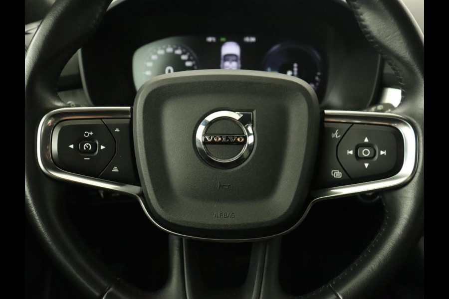 Volvo XC40 1.5 T4 Recharge Inscription Expression | SOH 86,3% | Trekhaak | Carplay | Navigatie | Climate control | Parkeerhulp | Cruise control | Full LED | PHEV | Plug In