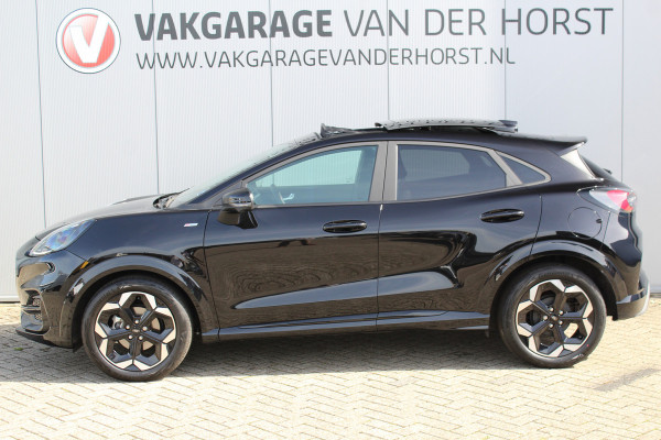 Ford Puma 1.0-125pk EcoBoost Mild-Hybrid ST-Line X. Fabr. garantie t/m 13-11-2029 ! Slechts 4.000km ! Autm. airco, adapt. cruise cntrl, navigatie, telefoonvoorb., elektr. pano-dak, stoel-, stuur- en voorraamverw., side- en lane assist, LED verl. etc.
