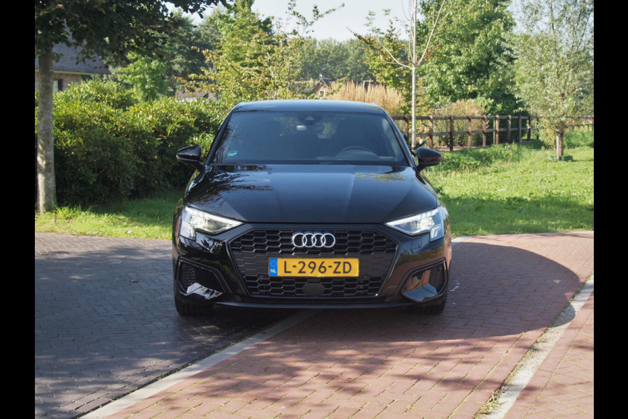 Audi A3 Sportback 40 TFSI e Business edition | Apple Carplay | Sportstoelen | DAB | Navi | NL-Auto |