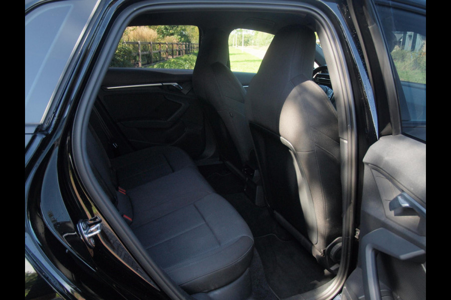 Audi A3 Sportback 40 TFSI e Business edition | Apple Carplay | Sportstoelen | DAB | Navi | NL-Auto |