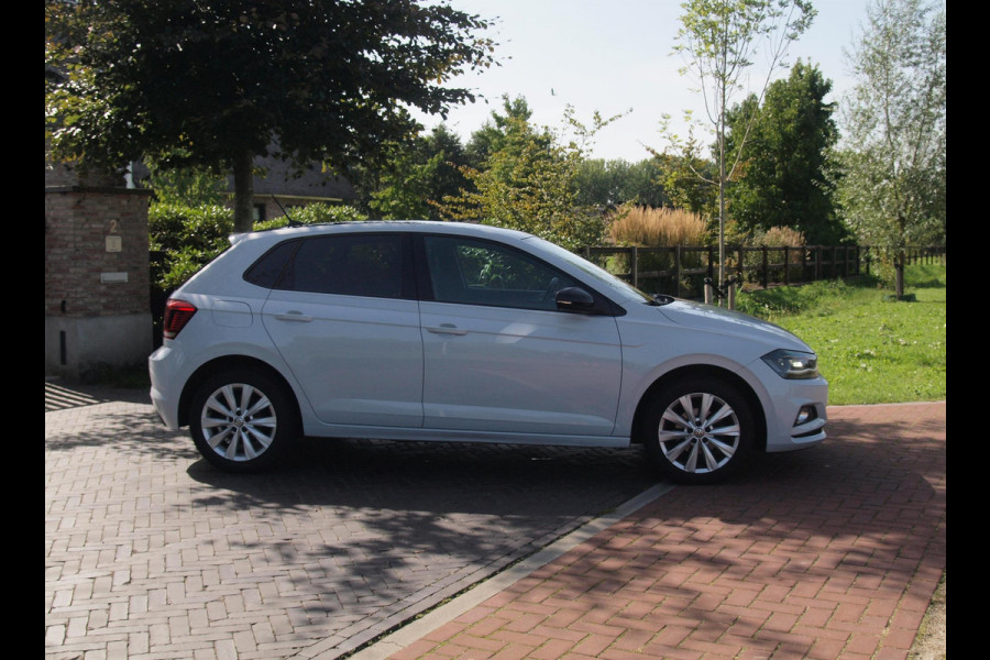 Volkswagen Polo 1.0 TSI Highline | Apple Carplay | Sportstoelen | LED | ACC | NL-Auto |