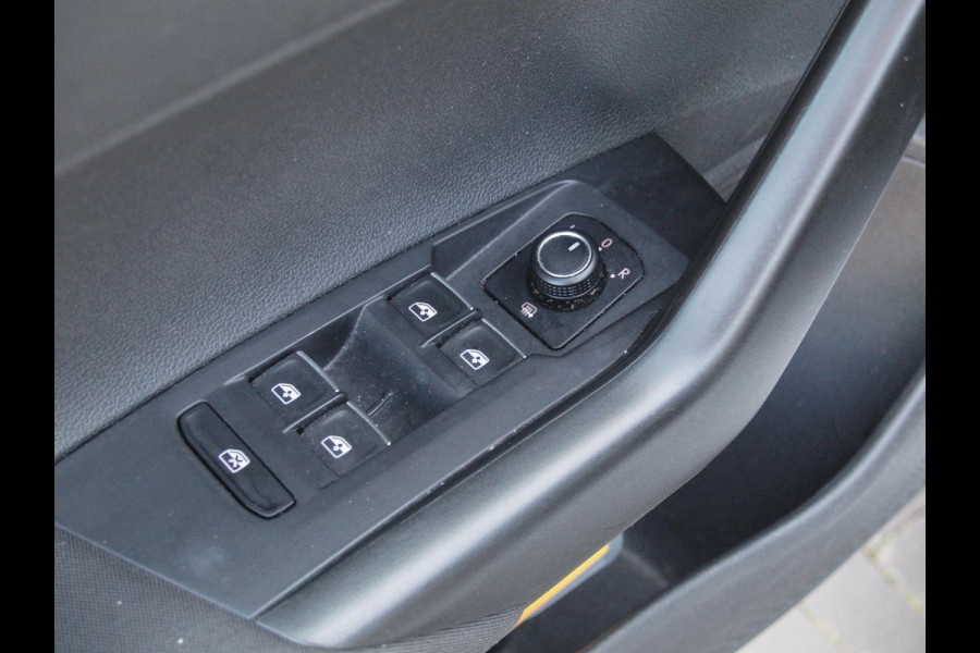 Volkswagen Polo 1.0 TSI Highline | Apple Carplay | Sportstoelen | LED | ACC | NL-Auto |