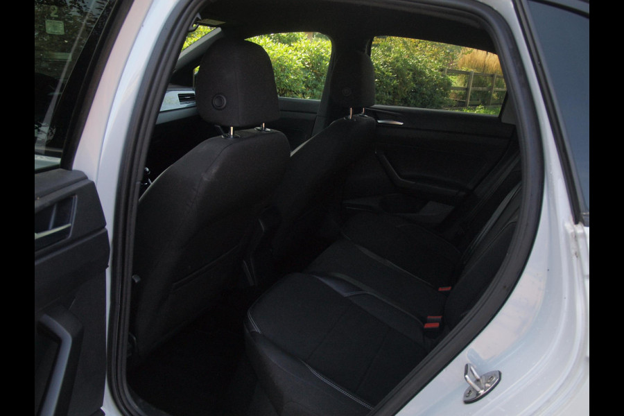Volkswagen Polo 1.0 TSI Highline | Apple Carplay | Sportstoelen | LED | ACC | NL-Auto |