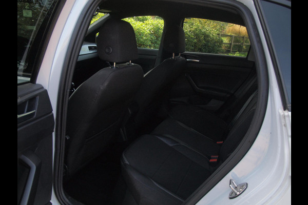 Volkswagen Polo 1.0 TSI Highline | Apple Carplay | Sportstoelen | LED | ACC | NL-Auto |