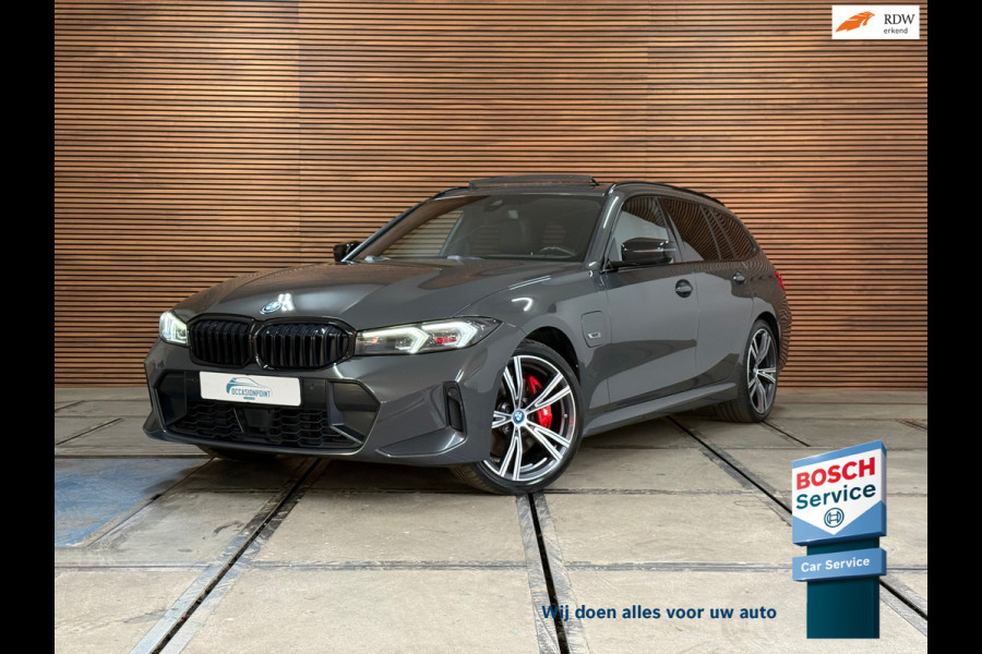 BMW 3 Serie Touring 330e M-Sport Pro | LCI | Dravitgrau | 292PK | Plug-in Hybrid |Carplay | 19” | Harman Kardon | Trekhaak