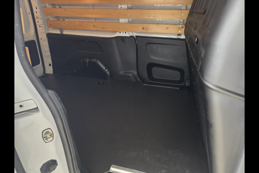 Opel Combo 102PK / 75Kw L2 MAXI Edition Airco Cruisecontrol Navigatie