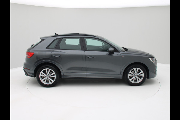 Audi Q3 35 TDI S-Line Pano, Carplay, Stoelverwarming