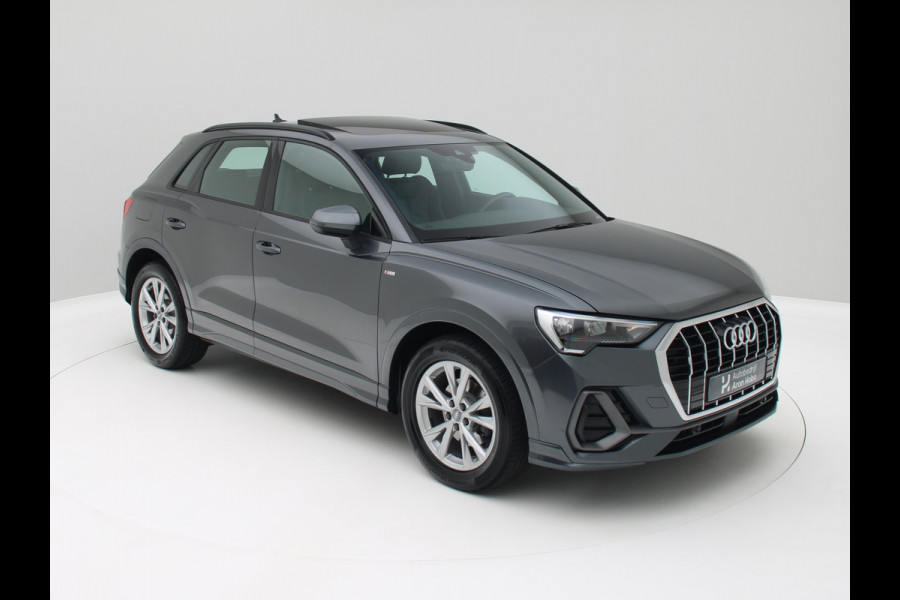 Audi Q3 35 TDI S-Line Pano, Carplay, Stoelverwarming