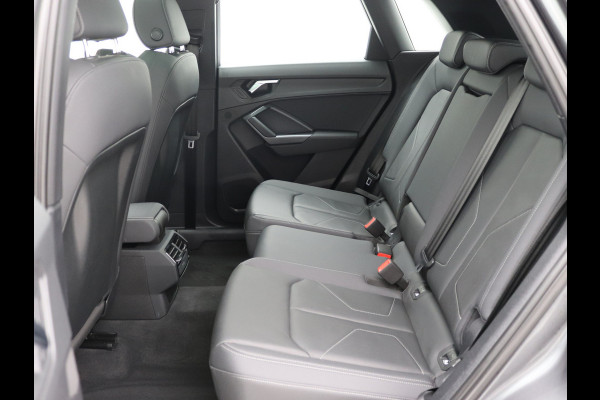 Audi Q3 35 TDI S-Line Pano, Carplay, Stoelverwarming