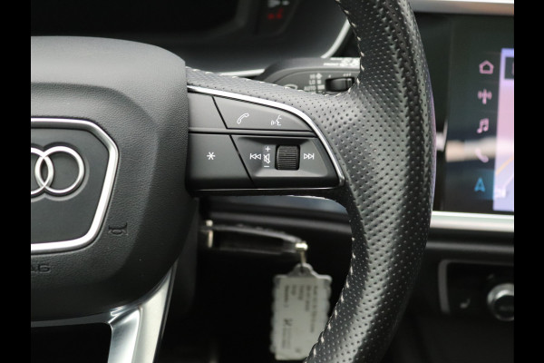 Audi Q3 35 TDI S-Line Pano, Carplay, Stoelverwarming