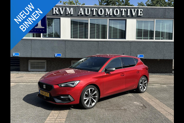 Seat Leon 1.5 eTSI FR VAN:22.900,- VOOR:19.877,- UW HERFSTVOORDEEL:3.023,- 150PK | STOEL + STUURVERWARMING |ACHTERUIT RIJ CAMERA | KEYLESS | DODEHOEK | APPLECARPLAY\AINDROID AUTO | TREKHAAK | RIJKLAAR GELEVERD MET 12 MND BOVAG GARANTIE | ADAP. CRUISE |