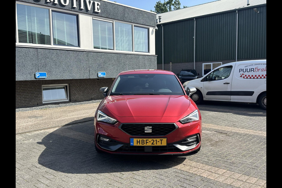 Seat Leon 1.5 eTSI FR VAN:22.900,- VOOR:19.877,- UW HERFSTVOORDEEL:3.023,- 150PK | STOEL + STUURVERWARMING |ACHTERUIT RIJ CAMERA | KEYLESS | DODEHOEK | APPLECARPLAY\AINDROID AUTO | TREKHAAK | RIJKLAAR GELEVERD MET 12 MND BOVAG GARANTIE | ADAP. CRUISE |