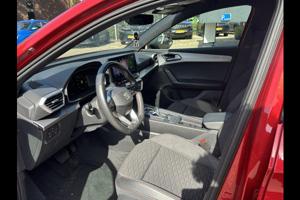 Seat Leon 1.5 eTSI FR VAN:22.900,- VOOR:19.877,- UW HERFSTVOORDEEL:3.023,- 150PK | STOEL + STUURVERWARMING |ACHTERUIT RIJ CAMERA | KEYLESS | DODEHOEK | APPLECARPLAY\AINDROID AUTO | TREKHAAK | RIJKLAAR GELEVERD MET 12 MND BOVAG GARANTIE | ADAP. CRUISE |