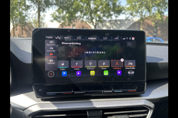 Seat Leon 1.5 eTSI FR VAN:22.900,- VOOR:19.877,- UW HERFSTVOORDEEL:3.023,- 150PK | STOEL + STUURVERWARMING |ACHTERUIT RIJ CAMERA | KEYLESS | DODEHOEK | APPLECARPLAY\AINDROID AUTO | TREKHAAK | RIJKLAAR GELEVERD MET 12 MND BOVAG GARANTIE | ADAP. CRUISE |