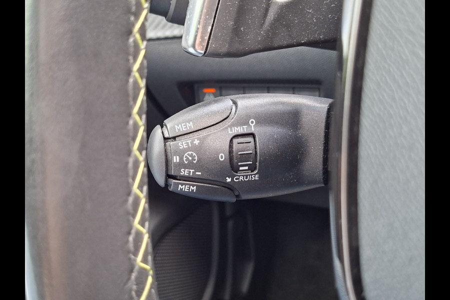 Peugeot 2008 1.2 131PK GT Pack Automaat Pano.dak Trekhaak Camera Navigatie GT-Line