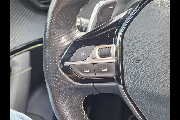 Peugeot 2008 1.2 131PK GT Pack Automaat Pano.dak Trekhaak Camera Navigatie GT-Line