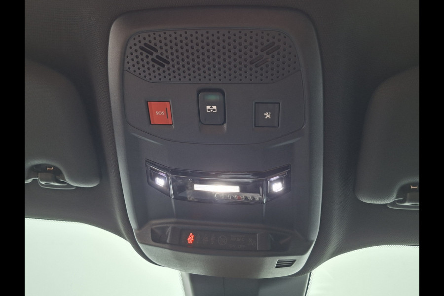 Peugeot 2008 1.2 131PK GT Pack Automaat Pano.dak Trekhaak Camera Navigatie GT-Line