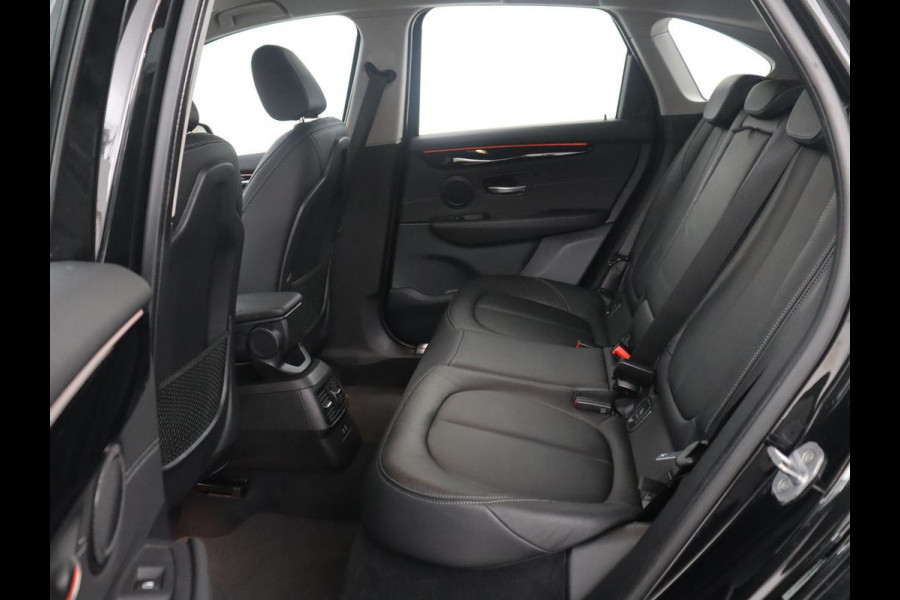BMW 2 Serie Active Tourer 225xe iPerformance High Executive | Leder | Head up | Stoelverwarming | Camera | Park assist | Sfeerverlichting | Climate control | Full LED |