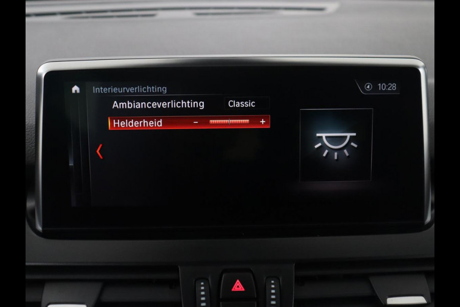 BMW 2 Serie Active Tourer 225xe iPerformance High Executive | Leder | Head up | Stoelverwarming | Camera | Park assist | Sfeerverlichting | Climate control | Full LED |
