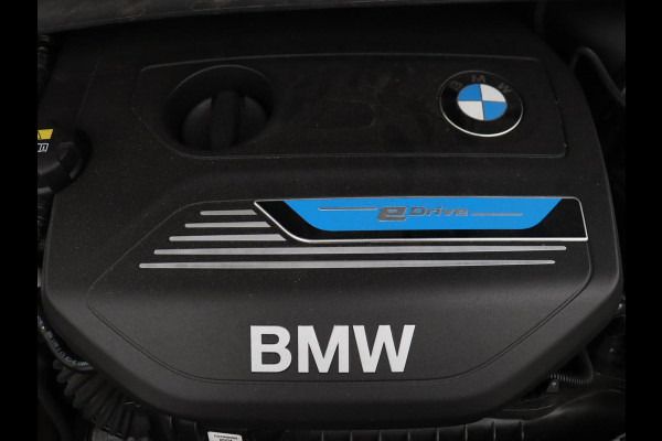 BMW 2 Serie Active Tourer 225xe iPerformance High Executive | Leder | Head up | Stoelverwarming | Camera | Park assist | Sfeerverlichting | Climate control | Full LED |