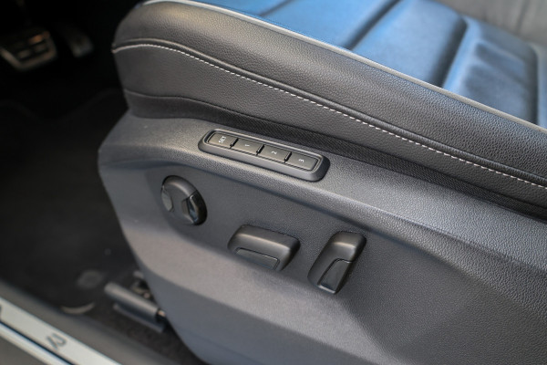 Volkswagen Tiguan 1.4 TSI eHybrid R-Line Business+ | BTW | PANO | LEDER | 2X MEMORY | ELEK.TREKHAAK |