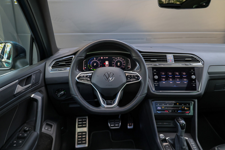 Volkswagen Tiguan 1.4 TSI eHybrid R-Line Business+ | BTW | PANO | LEDER | 2X MEMORY | ELEK.TREKHAAK |
