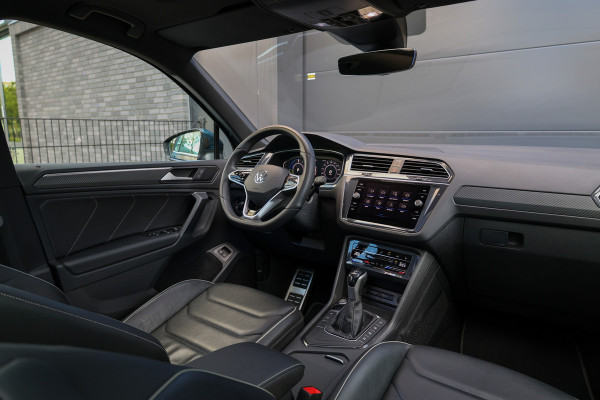 Volkswagen Tiguan 1.4 TSI eHybrid R-Line Business+ | BTW | PANO | LEDER | 2X MEMORY | ELEK.TREKHAAK |