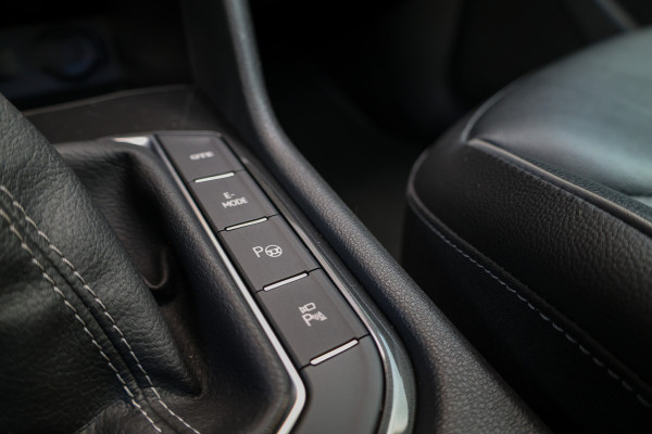 Volkswagen Tiguan 1.4 TSI eHybrid R-Line Business+ | BTW | PANO | LEDER | 2X MEMORY | ELEK.TREKHAAK |