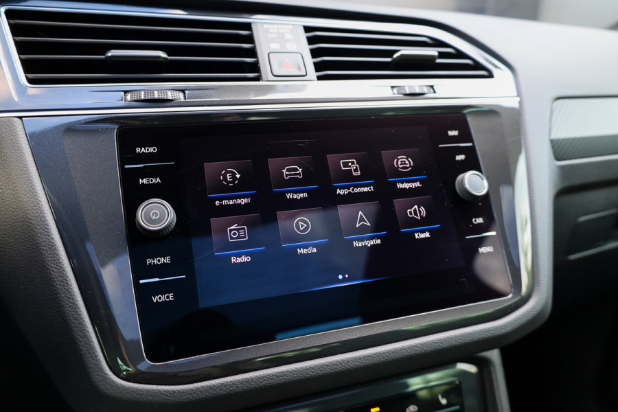 Volkswagen Tiguan 1.4 TSI eHybrid R-Line Business+ | BTW | PANO | LEDER | 2X MEMORY | ELEK.TREKHAAK |