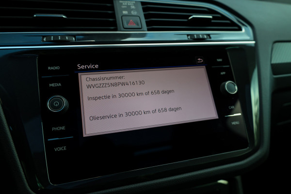 Volkswagen Tiguan 1.4 TSI eHybrid R-Line Business+ | BTW | PANO | LEDER | 2X MEMORY | ELEK.TREKHAAK |