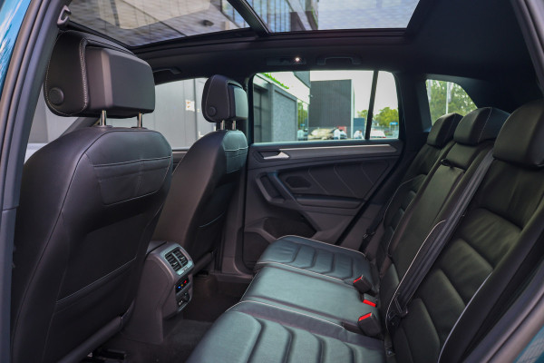 Volkswagen Tiguan 1.4 TSI eHybrid R-Line Business+ | BTW | PANO | LEDER | 2X MEMORY | ELEK.TREKHAAK |