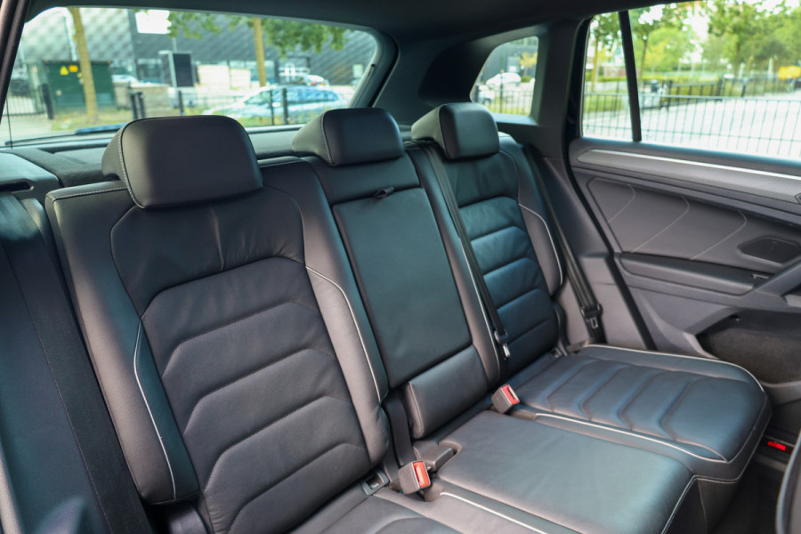 Volkswagen Tiguan 1.4 TSI eHybrid R-Line Business+ | BTW | PANO | LEDER | 2X MEMORY | ELEK.TREKHAAK |