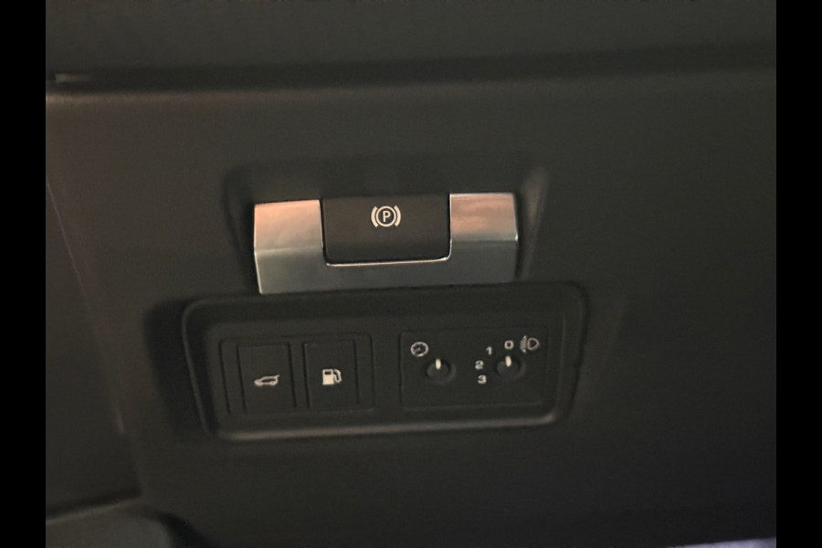 Land Rover Range Rover Evoque 1.5 P300e AWD SE | Stoelverwarming | Camera | Carplay | HUD