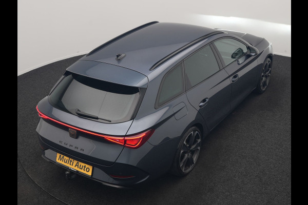 CUPRA Leon Sportstourer 1.4 e-Hybrid PHEV 245pk Dealer O.H | Trekhaak | Adaptive Cruise | Sportstoelen & Stuur Verwarmd | Apple Carplay | Sfeerverlichting | Keyless | Virtual | Navigatie | DAB | 19"L.M |