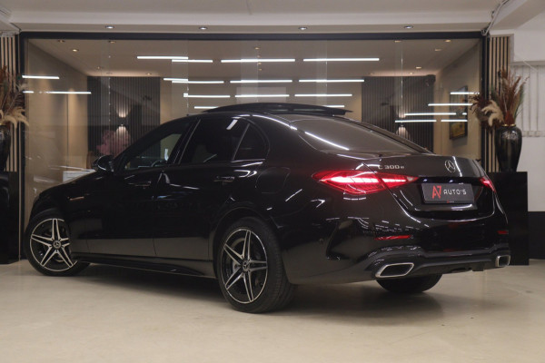 Mercedes-Benz C-Klasse 300 E AMG Line PANO/CARPLAY/SFEERV/CAMERA/BOMVOL